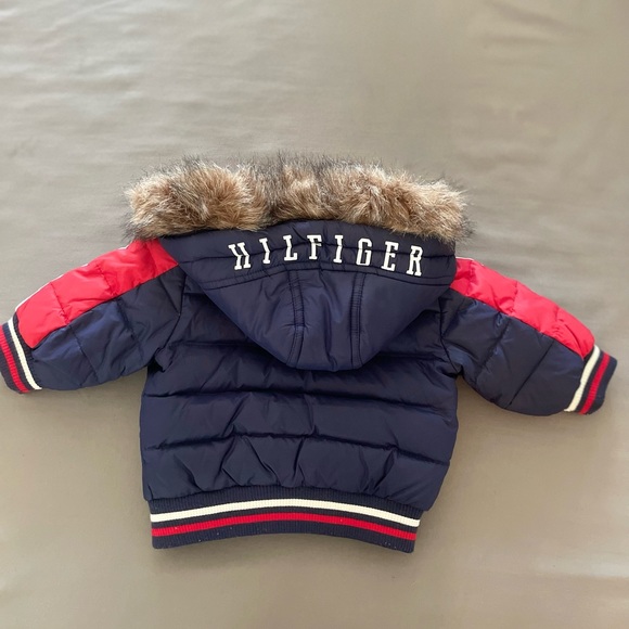 Tommy Hilfiger baby puffer jacket - Picture 2 of 2